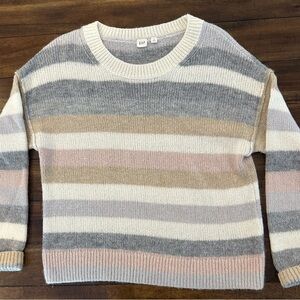 GAP Gray and White Knit Sweater